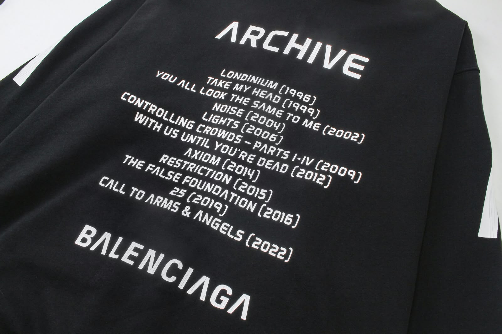 Moletom Balenciaga x Archive Tour Preto vista 3