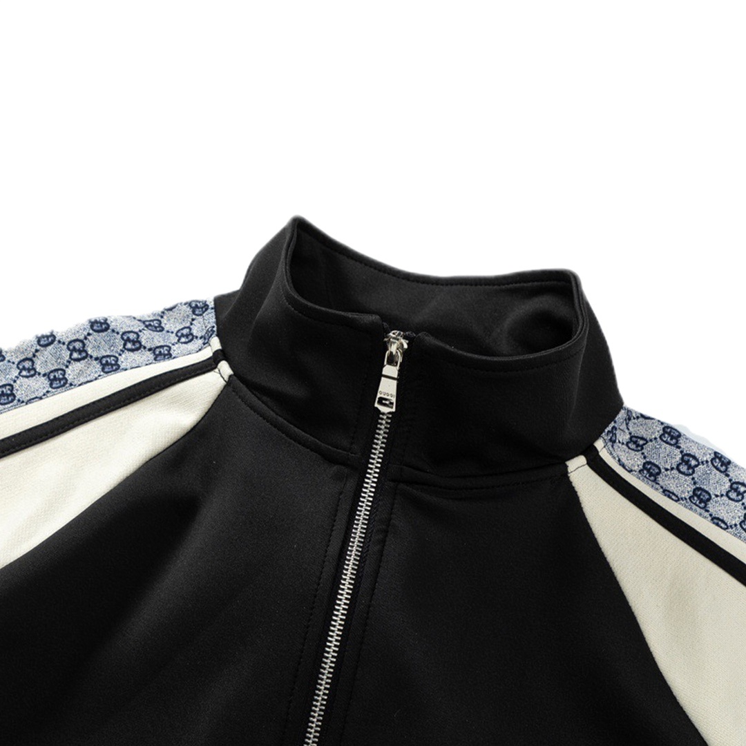 Track Jacket Gucci monogram sleeves preto/creme vista 3